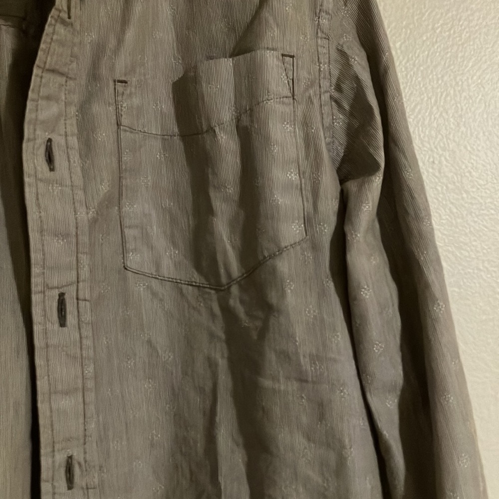 Prana button down - Picture 2 of 3